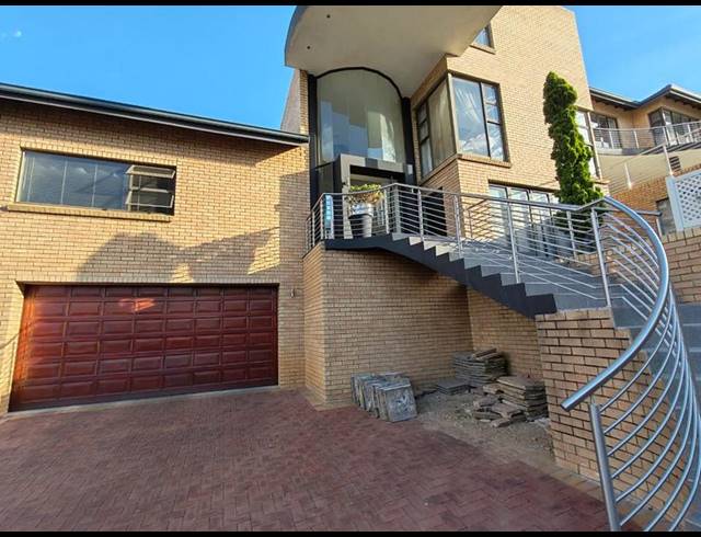 5 BEDROOM HOUSE FOR SALE IN MEYERSDAL NATURE ESTATE